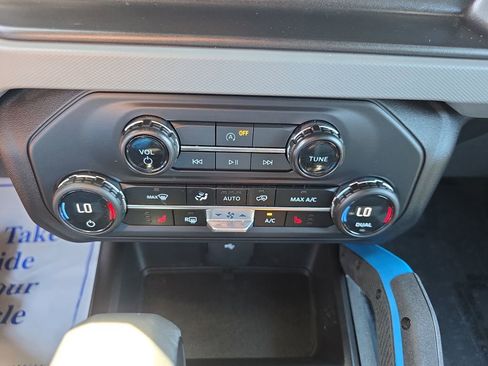 Used 2023 Ford Bronco Black Diamond AWD/4WD image 26