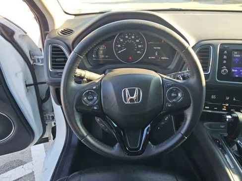 Used 2019 Honda HR-V Touring image 13