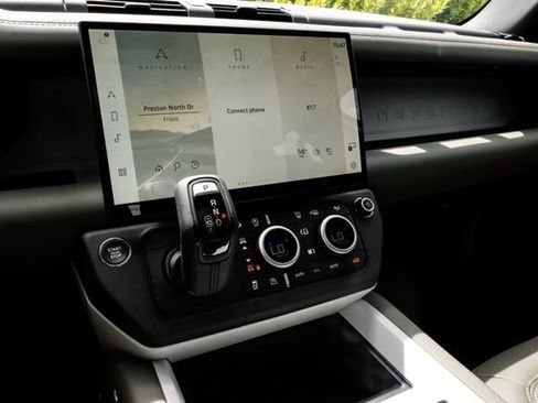New 2026 Land Rover Defender 110 S AWD/4WD image 31