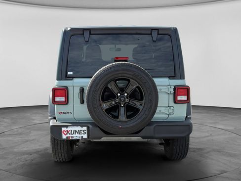 Used 2023 Jeep Wrangler Unlimited Sport AWD/4WD image 8