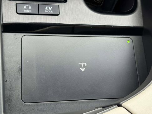 Used 2024 Lexus ES 300h Ultra Luxury image 24