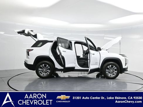 New 2026 Chevrolet Equinox LT AWD/4WD image 3