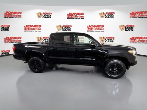 Certified 2022 Toyota Tacoma SR5 w/ Technology Package AWD/4WD image 16