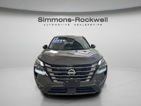 Used 2024 Nissan Rogue S AWD/4WD image 8