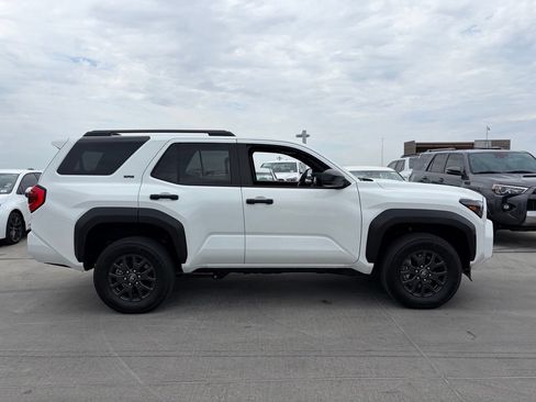 Used 2026 Toyota 4Runner SR5 AWD/4WD image 3