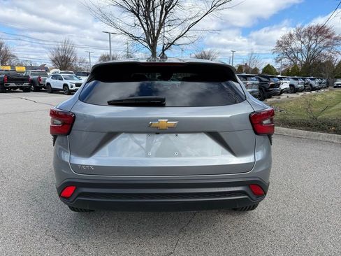 Used 2024 Chevrolet Trax LS image 4