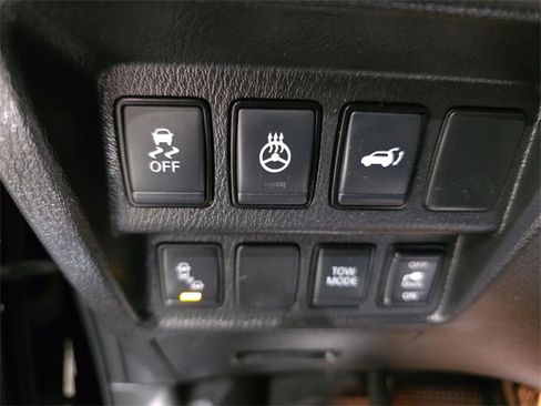 Used 2020 Nissan Pathfinder SL image 34