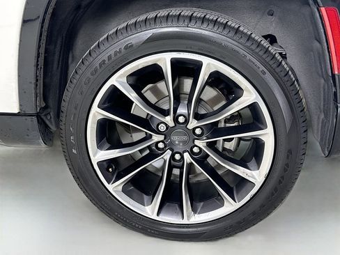 Used 2022 Jeep Wagoneer Series III w/ Premium Group I image 36