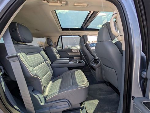Used 2018 Lincoln Navigator Black Label image 16
