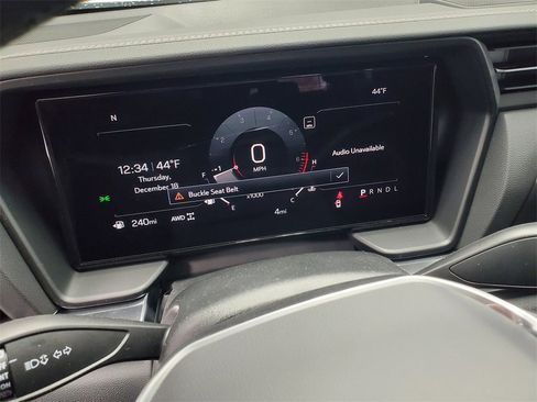 New 2026 GMC Terrain Denali w/ LPO, Black Badging Package image 16