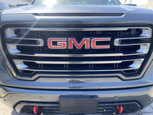 Used 2022 GMC Sierra 1500 AT4 w/ AT4 Premium Package image 6