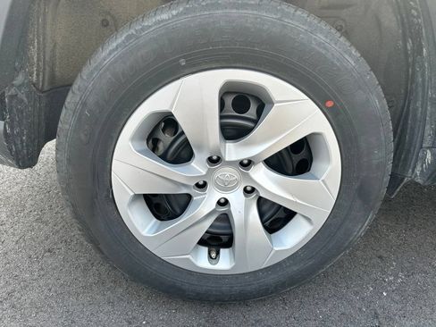 Used 2025 Toyota RAV4 LE FWD image 4