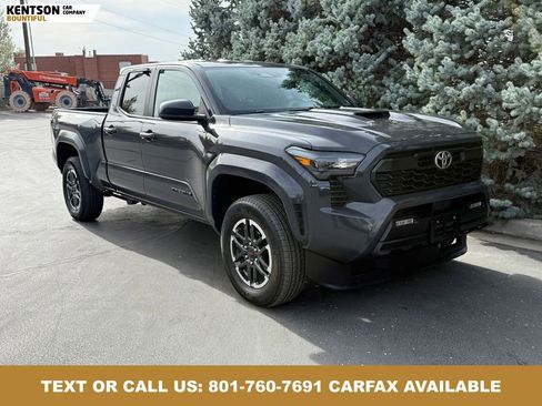 Used 2025 Toyota Tacoma 4x4 Double Cab image 12