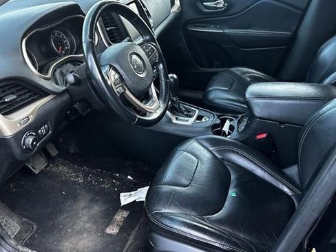 Used 2015 Jeep Cherokee Limited AWD/4WD image 6