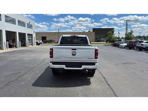 Used 2022 RAM 1500 Limited w/ Body-Colour Bumper Group AWD/4WD image 5