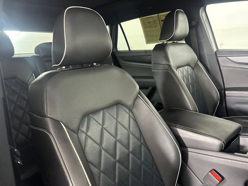 Used 2024 Volkswagen Atlas Cross Sport SEL Premium R-Line AWD/4WD image 27