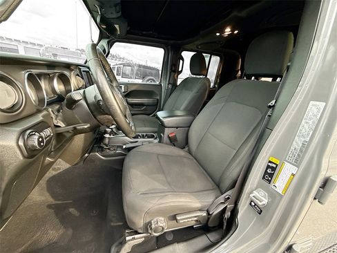 Used 2022 Jeep Gladiator Sport image 47