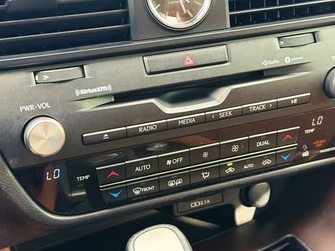 Used 2022 Lexus RX 350 RX 350 w/ Premium Package image 32