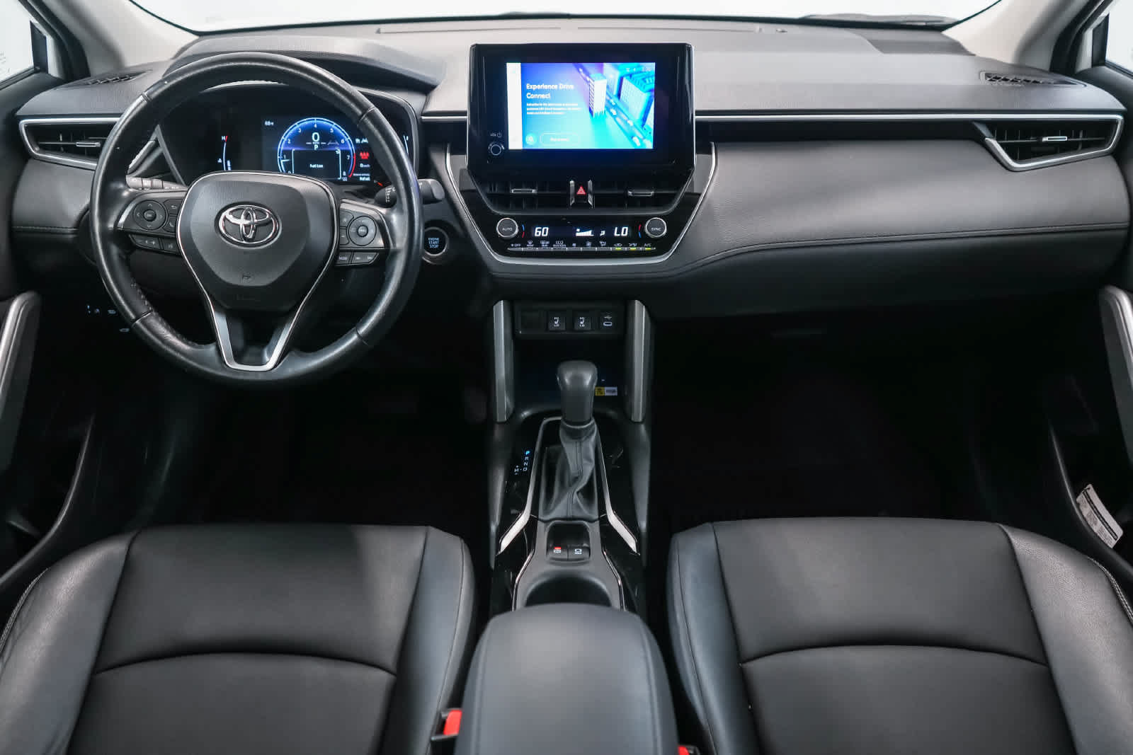 Used 2023 Toyota Corolla Cross XLE w/ Convenience Package FWD image 16