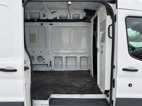 Used 2018 Ford Transit 250 148 High Roof image 17