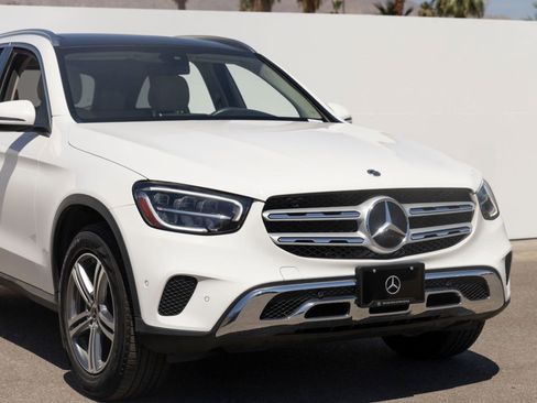 Used 2021 Mercedes-Benz GLC 300 image 3