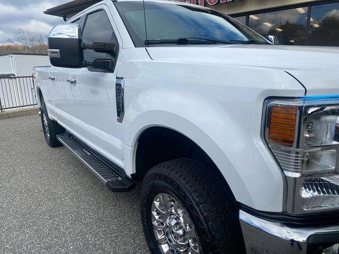 Used 2020 Ford F350 XLT w/ XLT Premium Package image 30