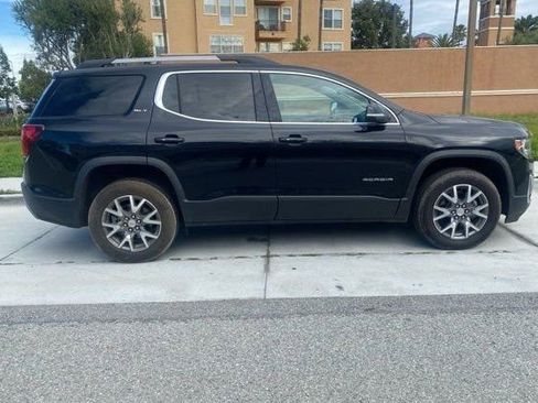 Used 2023 GMC Acadia SLT image 36