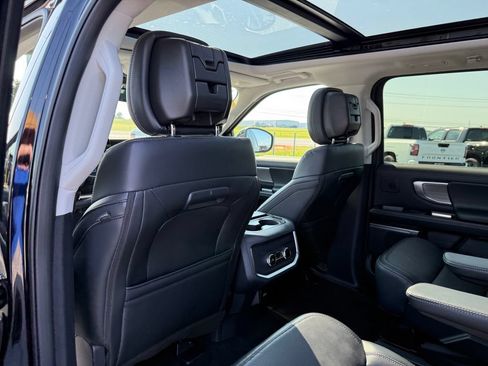Used 2026 Ford Expedition Platinum w/ Driver's Package AWD/4WD image 9