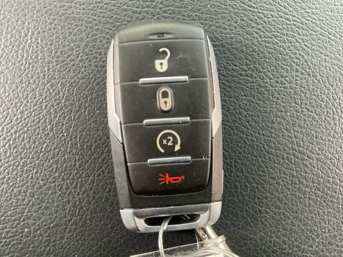 Used 2022 RAM 1500 Laramie AWD/4WD image 36