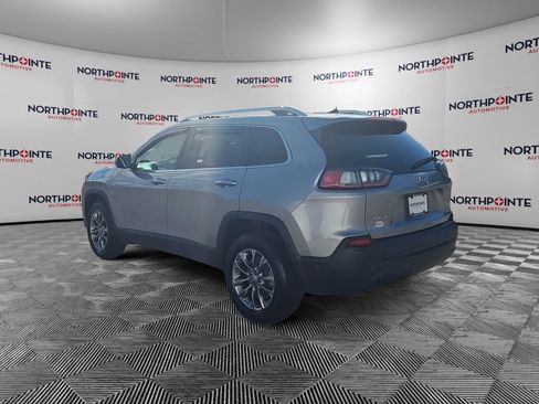 Used 2020 Jeep Cherokee Latitude Plus w/ Cold Weather Group AWD/4WD image 4