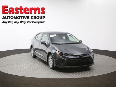 Used 2025 Toyota Corolla LE image 49