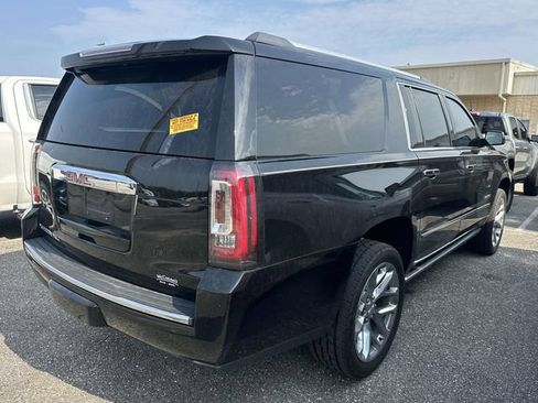 Used 2018 GMC Yukon XL Denali w/ Open Road Package RWD image 15