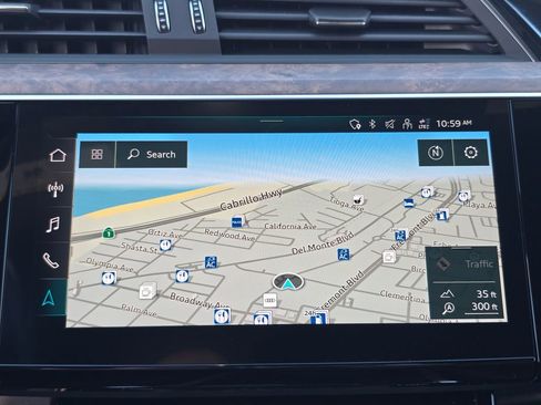 Used 2023 Audi e-tron Premium Plus w/ Premium Plus Package image 6