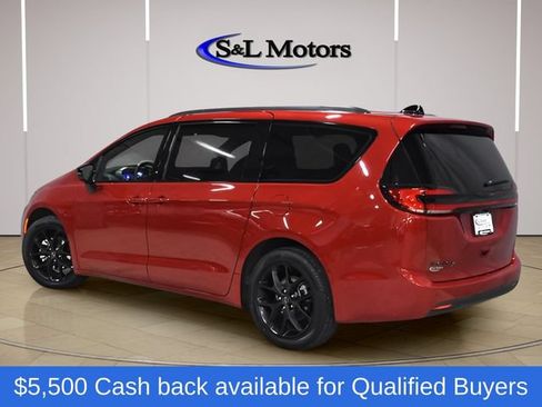 New 2026 Chrysler Pacifica Select w/ S Appearance Package FWD image 6