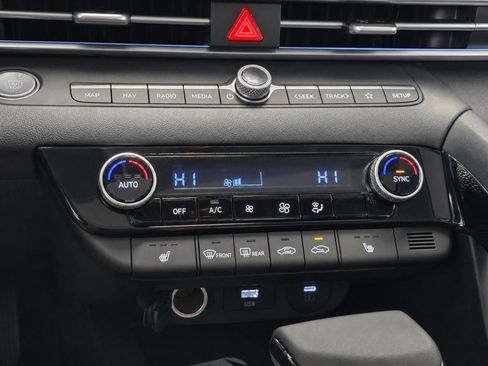 New 2026 Hyundai Elantra Limited FWD image 29