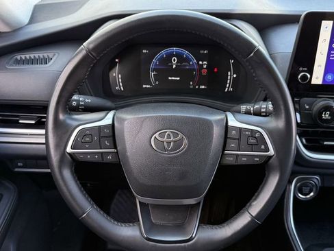 Used 2025 Toyota Grand Highlander XLE image 13