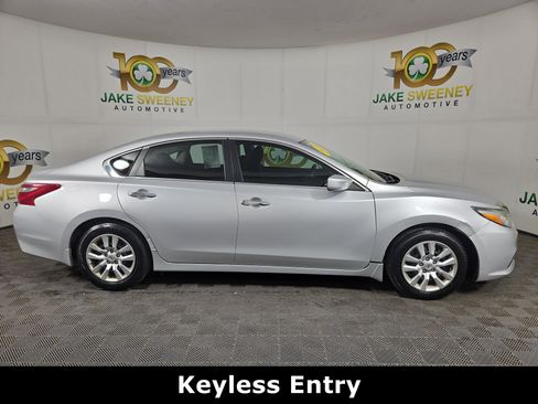 Used 2018 Nissan Altima 2.5 S w/ S Convenience Package image 10