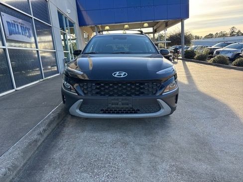 Used 2022 Hyundai Kona SEL w/ Convenience Package image 3