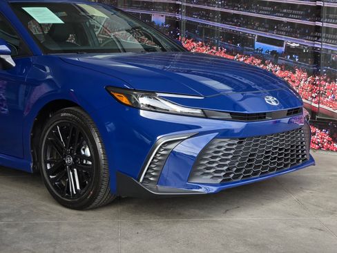 Certified 2026 Toyota Camry SE FWD image 2
