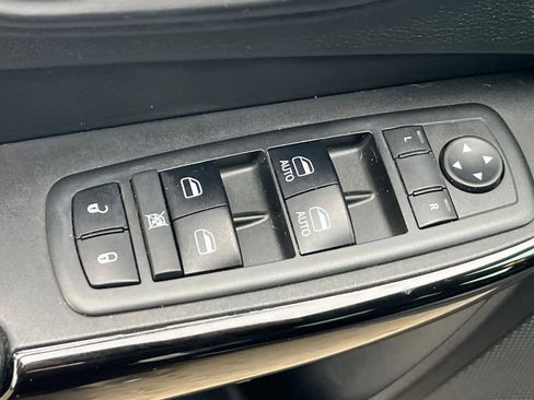 Used 2019 Jeep Cherokee Latitude Plus image 14