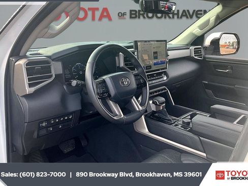 Used 2024 Toyota Tundra Limited w/ Power Package AWD/4WD image 12