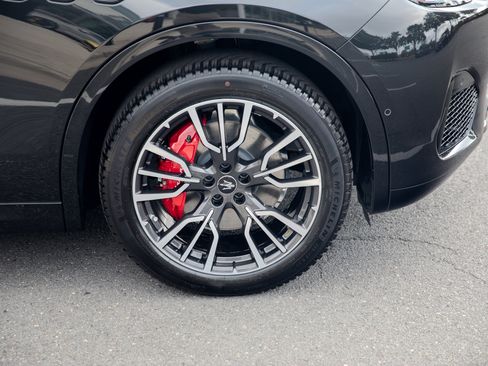 New 2024 Maserati Grecale GT image 12