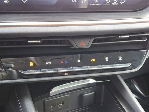 Certified 2025 Buick Envision Sport Touring image 15