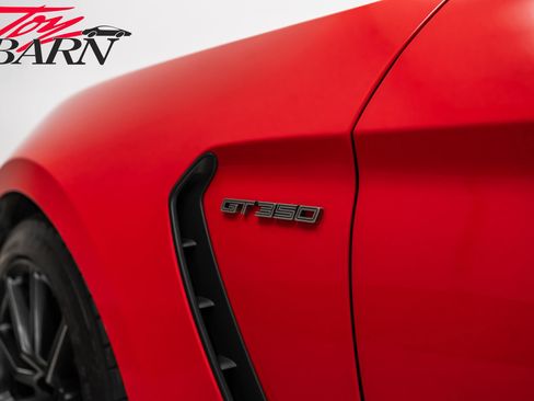 Used 2016 Ford Mustang Shelby GT350 w/ Track Package image 14