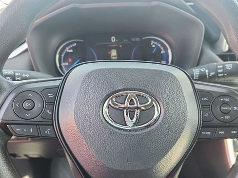 Used 2024 Toyota RAV4 XLE image 19