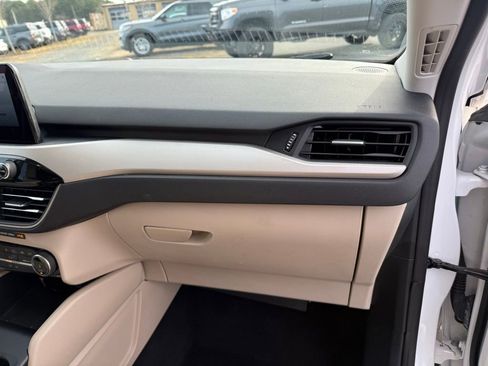 Used 2022 Ford Escape SE w/ Convenience Package image 32