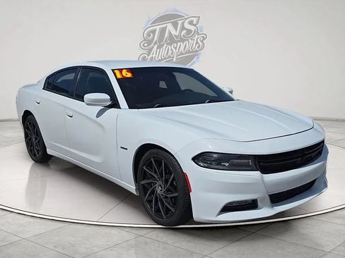 Used 2016 Dodge Charger R/T RWD image 7