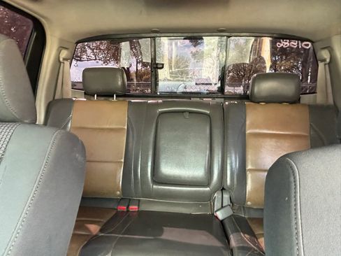 Used 2004 Nissan Titan LE w/ (Tow) Big Tow Pkg image 14