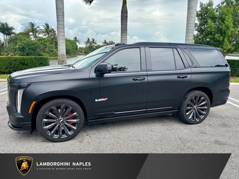 Used 2025 Cadillac Escalade V AWD/4WD image 1