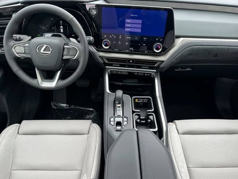New 2026 Lexus TX 550h AWD Plug-In Hybrid image 13
